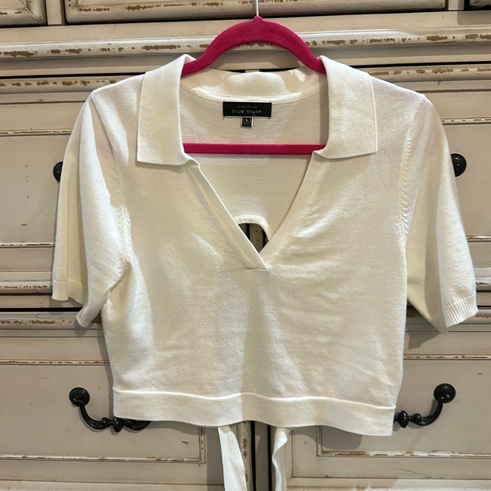White crop top